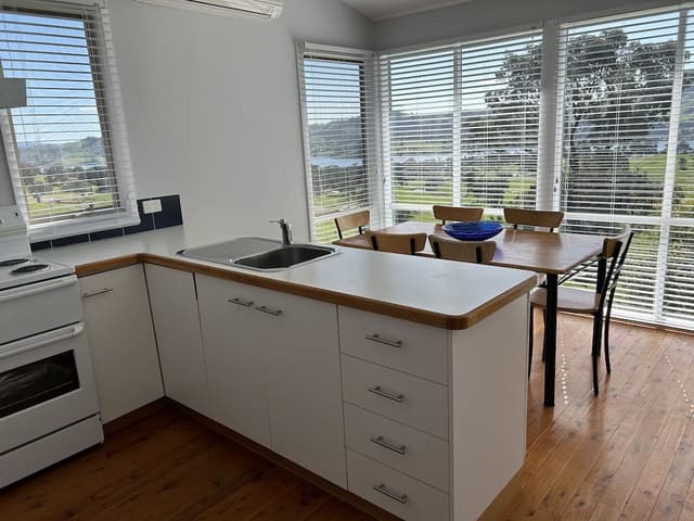 Family Cottage, 2 Bedrooms, Non Smoking, Lake View (Wattle Spa Cottage)