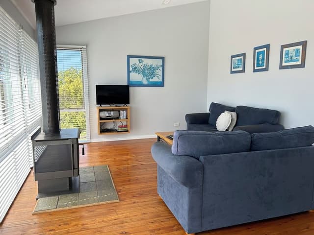 Family Cottage, 2 Bedrooms, Non Smoking, Lake View (Wattle Spa Cottage)