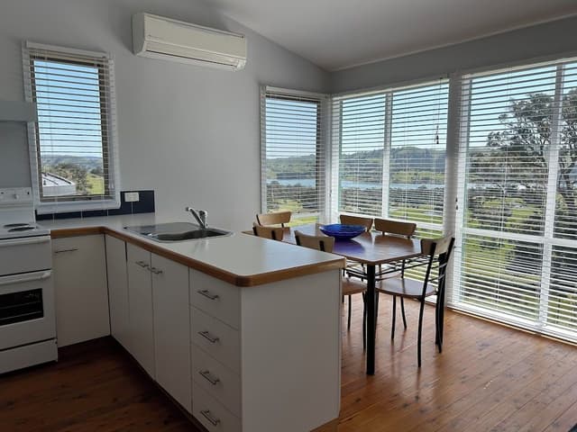 Family Cottage, 2 Bedrooms, Non Smoking, Lake View (Wattle Spa Cottage)