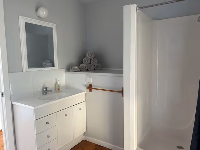 Standard Cottage, 2 Bedrooms, Non Smoking, Lake View (Acacia Cottage)
