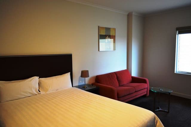 Executive Queen Room (No View)