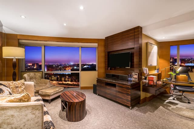 Executive Suite