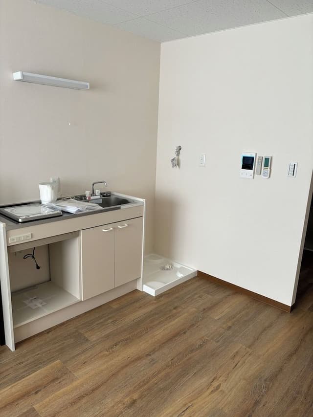 Basic Single Room, Hill View