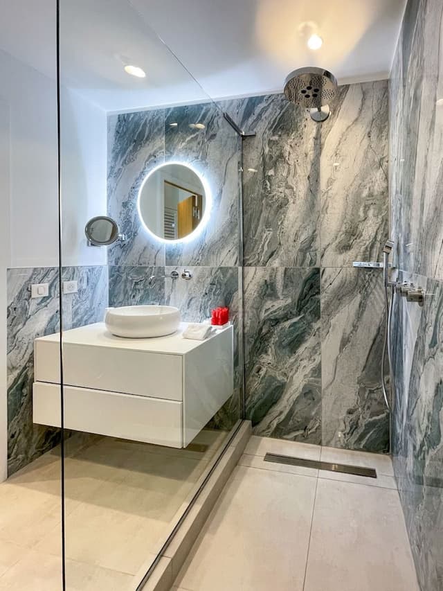 Panoramic Room