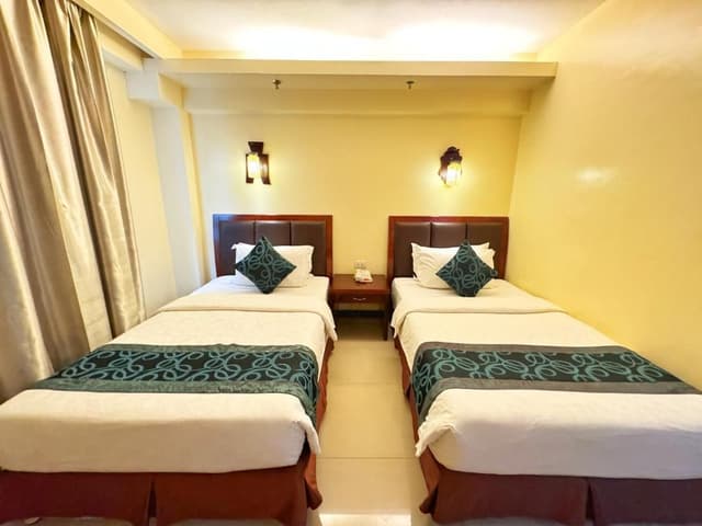 Deluxe Twin Room