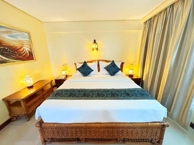 Angol King Suite