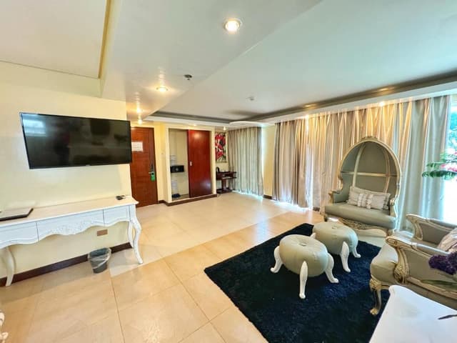 Yapak King Suite