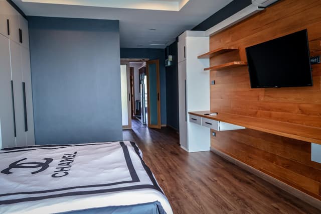 Junior Oceanfront King Suite