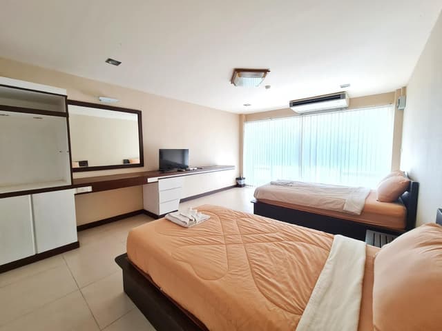 Deluxe Mountain View Twin Room
