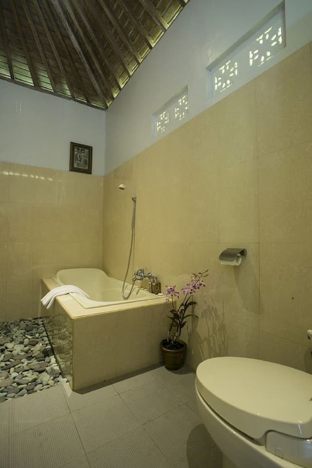 Suite, 1 Queen Bed, Valley View
