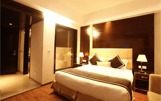 Deluxe King Room - Newly Renovated