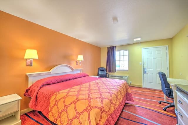 Room, Accessible, Non Smoking (King Bed)