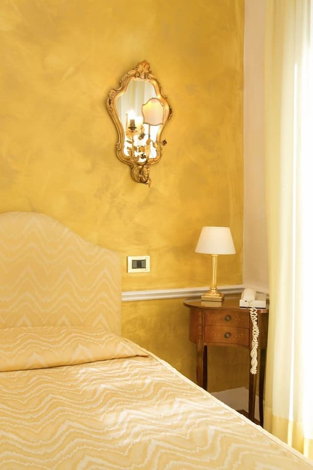 Classic Single Room