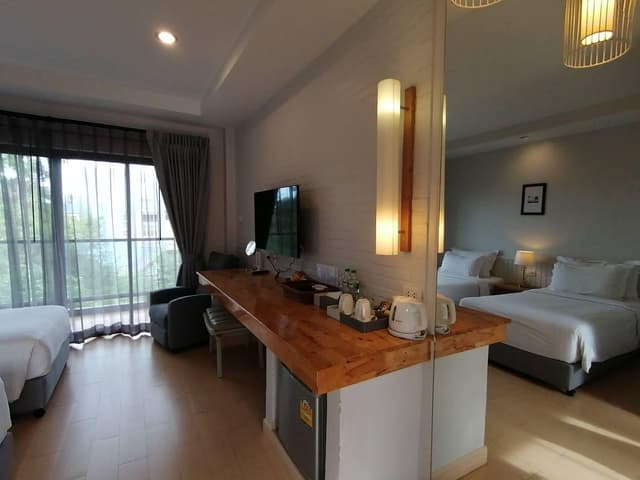Deluxe Twin Bed Room