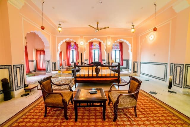 Deluxe Suite