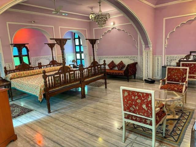Deluxe Suite
