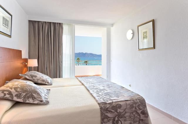 1 Bedroom Apartment Side Sea View