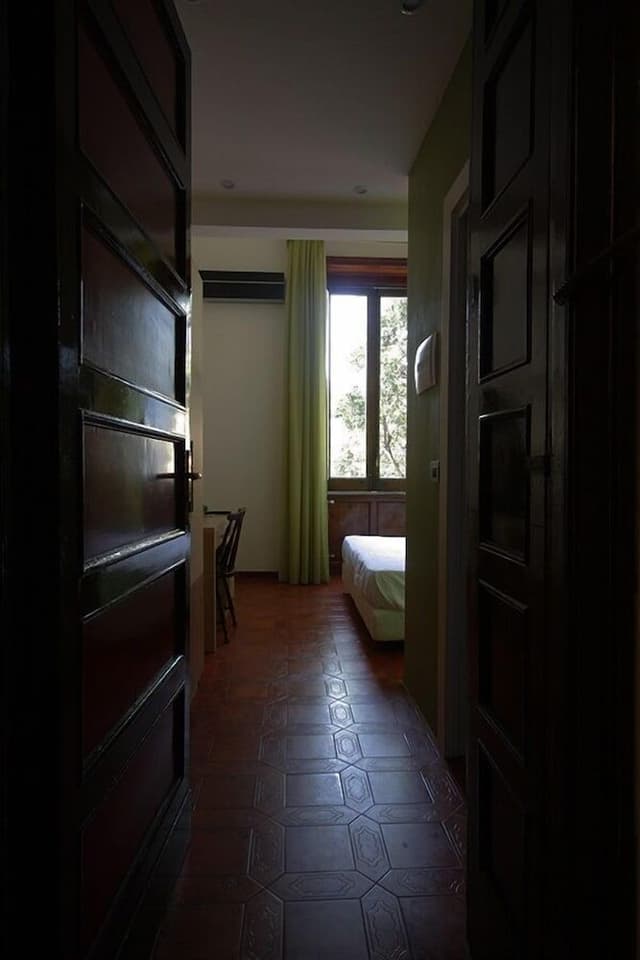 Classic Room, City View