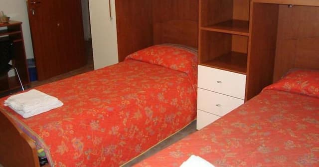 Basic Double or Twin Room, Shared Bathroom