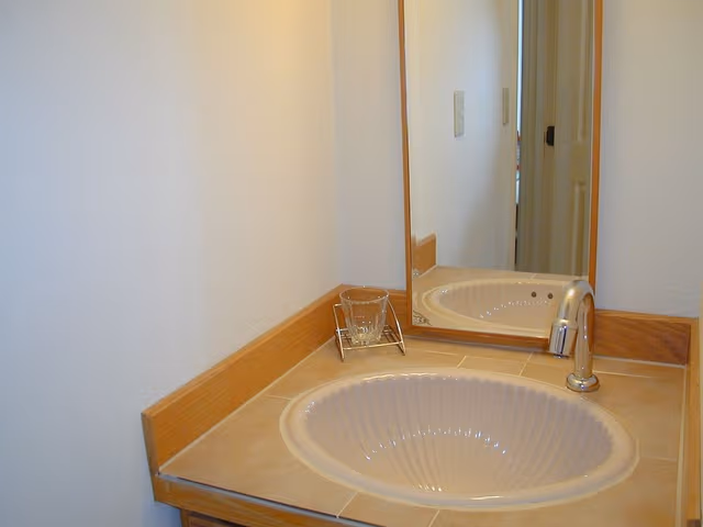 Twin Room, Shared Bathroom