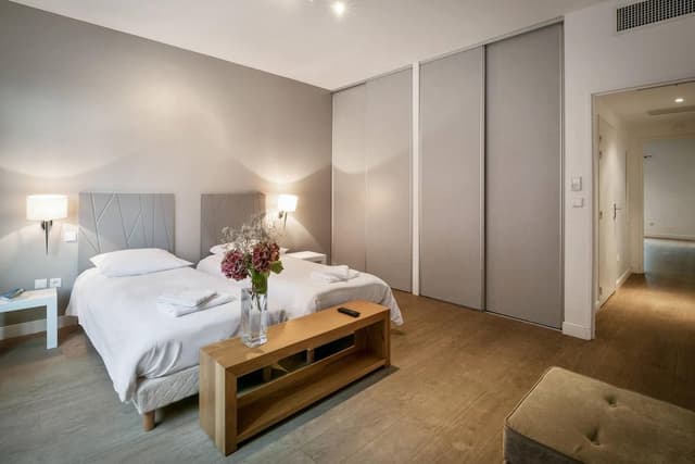 1 bedroom apartment 6 people