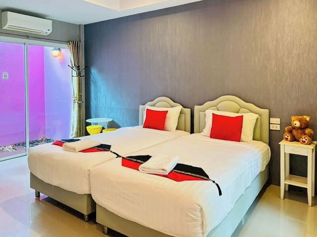Standard Twin Room