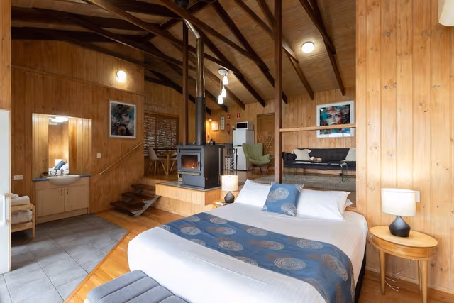 1 Bedroom Treehouse