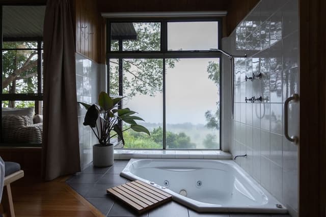 1 Bedroom Treehouse