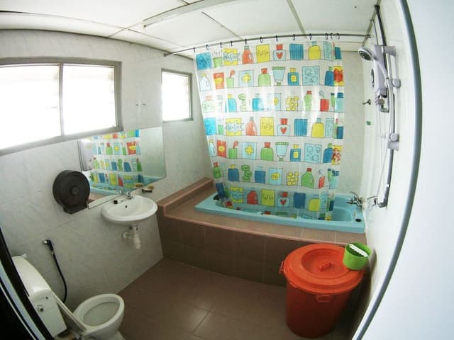 House, 4 Bedrooms