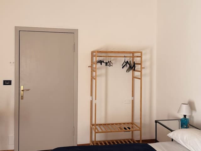 Standard Room, 1 King Bed, Private Bathroom