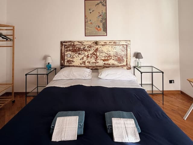 Standard Room, 1 King Bed, Private Bathroom