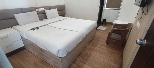 Deluxe Double Room, City View