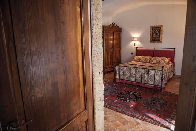 Luxury Suite, 1 Queen Bed, Jetted Tub, Valley View (100-300 meters from check-in location)
