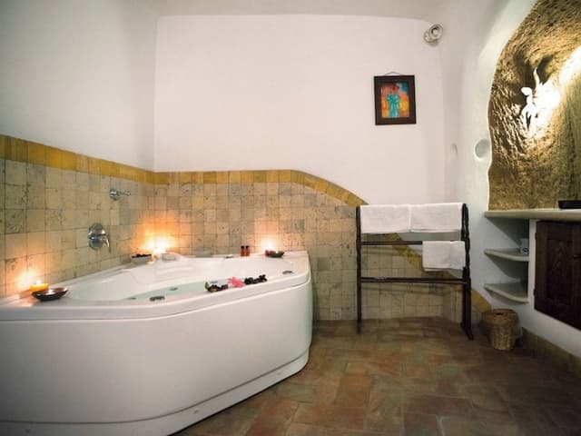 Luxury Suite, 1 Queen Bed, Jetted Tub, Valley View (100-300 meters from check-in location)