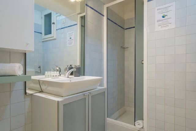 Triple Room, Private Bathroom (Tripla con bagno esterno)