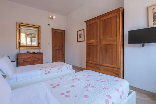 Twin Room (External Private Bathroom)