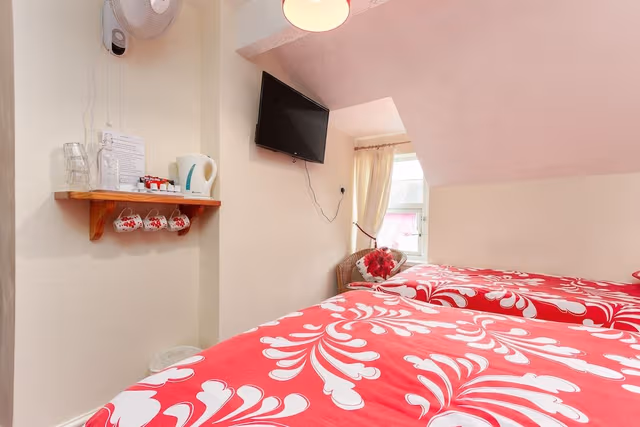 Family Room (Room 10)