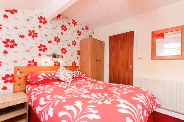Family Room (Room 10)