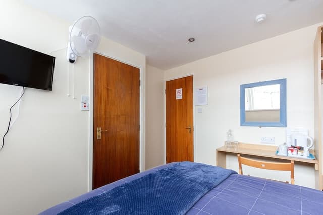 Double Room (Room 11)