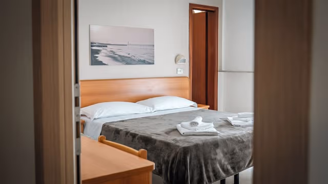 Comfort Room, Balcony