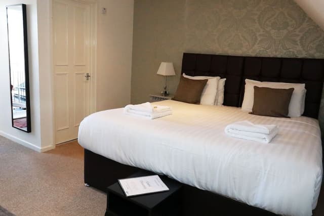 Standard Double or Twin Room, 1 Queen Bed