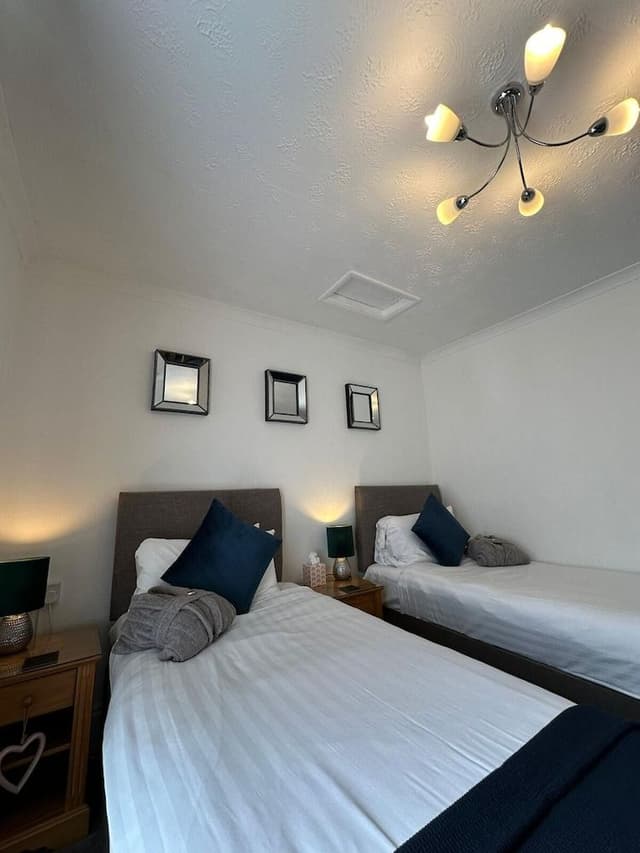 Double or Twin Room, Ensuite (room 1)