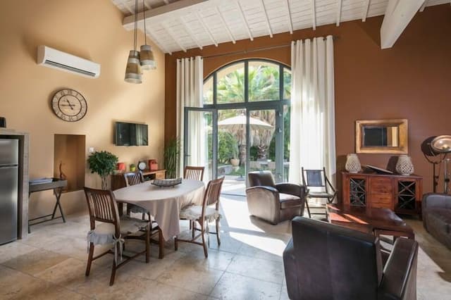 Comfort Cottage, 2 Bedrooms, Shared Bathroom