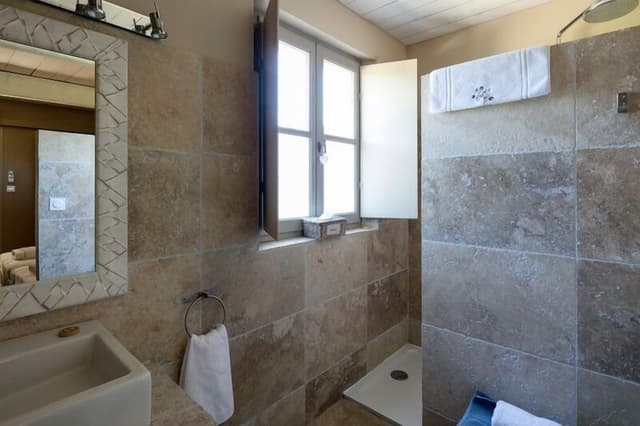 Comfort Cottage, 2 Bedrooms, 2 Bathrooms, Garden View