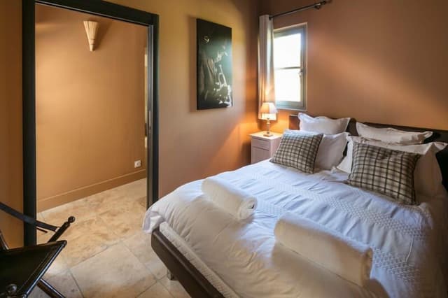 Comfort Cottage, 2 Bedrooms, Shared Bathroom