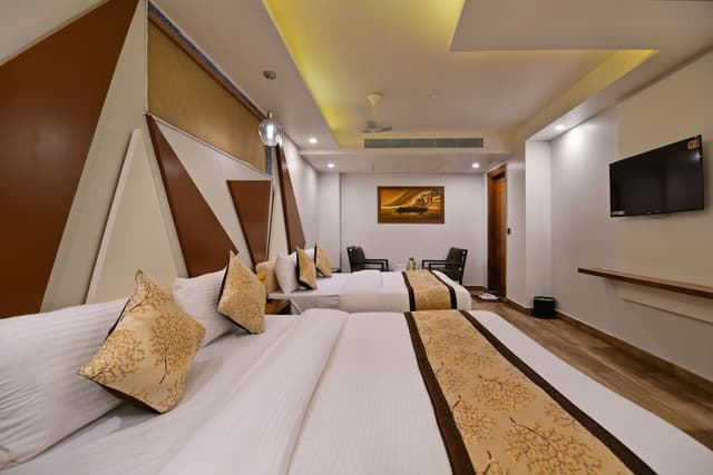 Family Room (With Airport pick up)