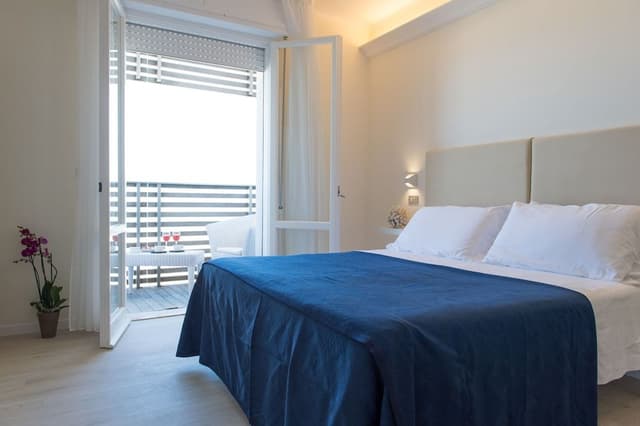 Luxury Triple Room