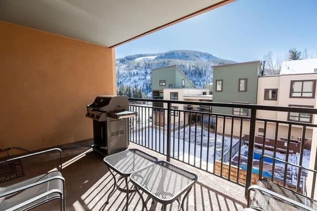Condo, 2 Bedrooms