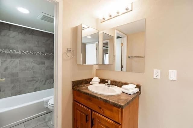 Condo, 3 Bedrooms