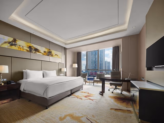 Deluxe King Room